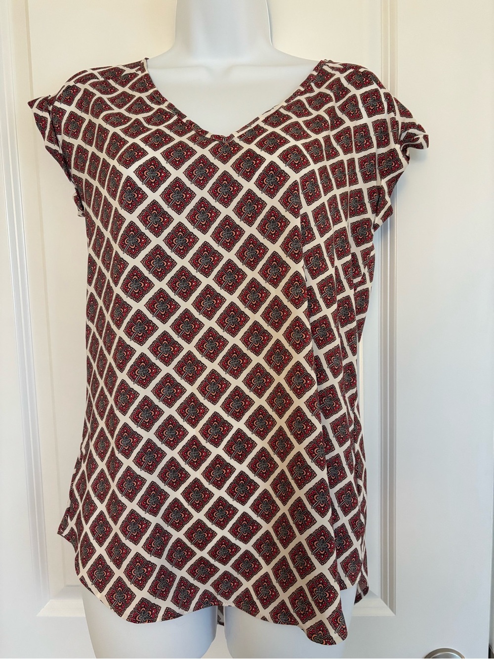 Express Burgundy and Cream V-Neck Cap Sleeve Blouse